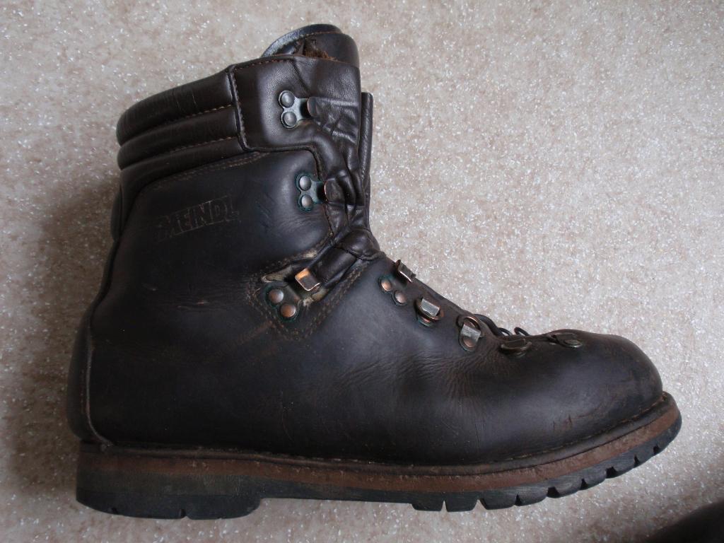 Te koop Meindl Trekkingschoenen 2 paar maat 8½ en maat 10½, Ophalen, Gebruikt, Schoenen