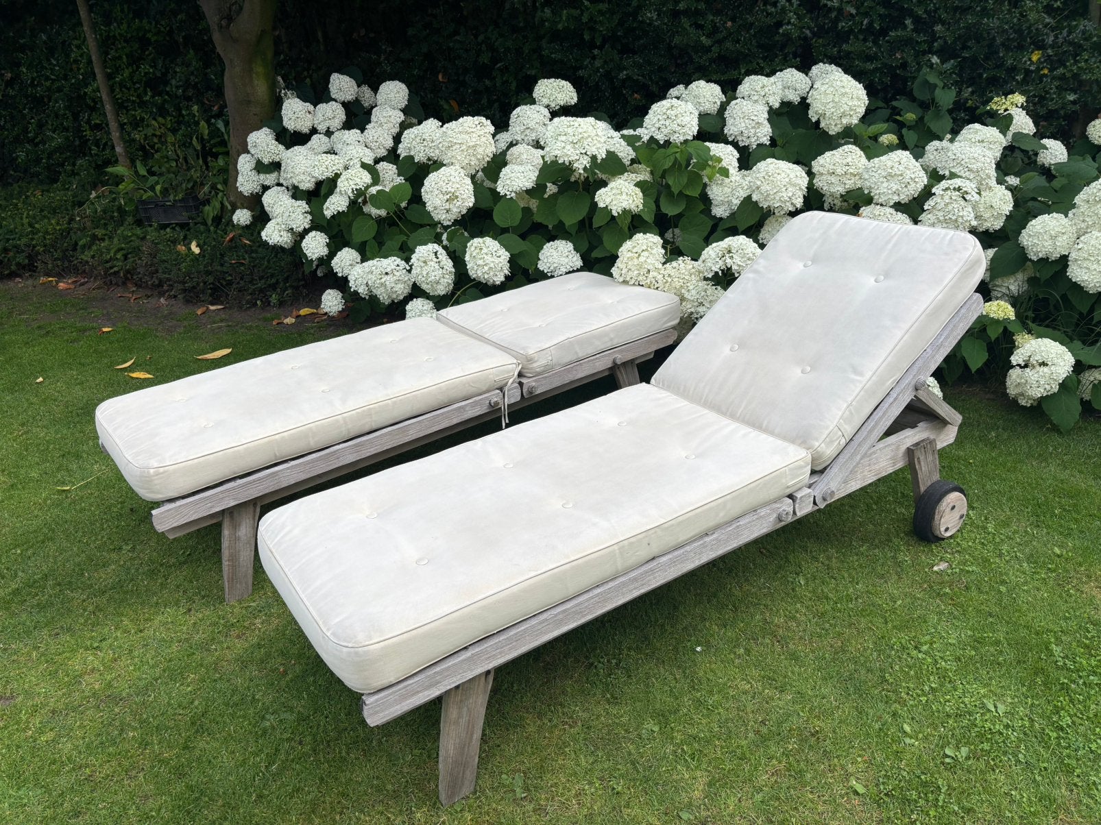2x teak Gloster ligbed + GRATIS dikke kussens erbij!, Ophalen, Gebruikt, Teakhout, Verstelbaar