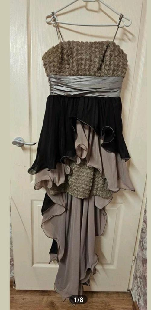 Prachtige gelaagde gala / feestjurk in maat 38, Kleding | Dames, Maat 38/40 (M), Beige, Ophalen of Verzenden, Turkije