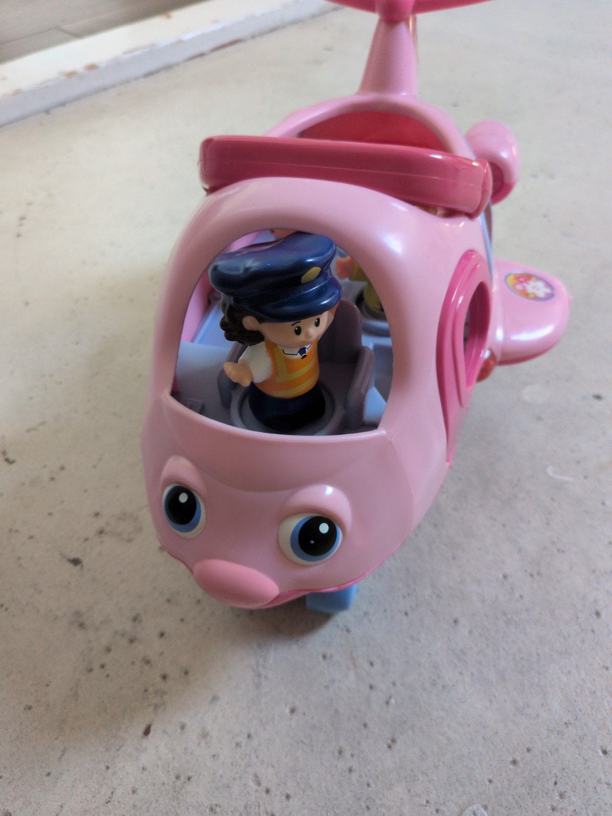 Roze helikopter met 3 poppetjes - Gratis af te halen, Ophalen