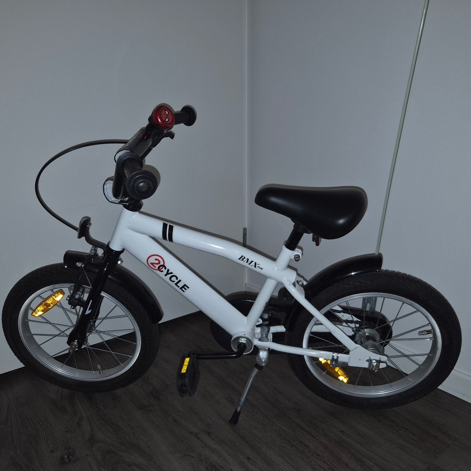 2Cycle BMX Kinderfiets - Wit met Zwarte Details, 16 tot 20 inch, Velgrem, Ophalen of Verzenden, Zo goed als nieuw