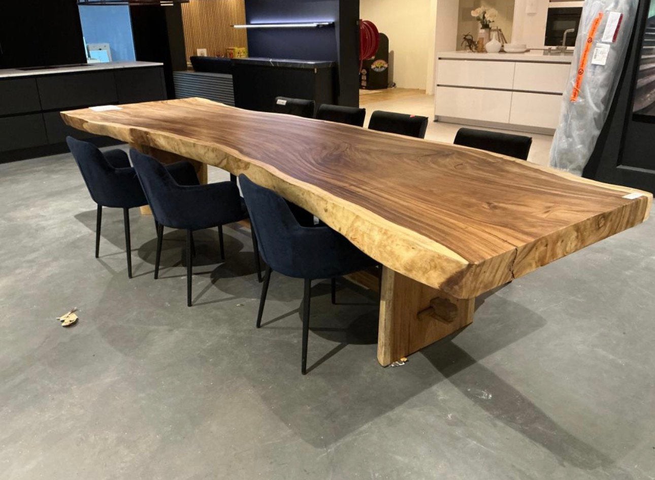 Boomstamtafel 403cm €6500,-, Huis en Inrichting, Tafels | Eettafels, Ophalen, 100 tot 150 cm, 200 cm of meer, Zo goed als nieuw