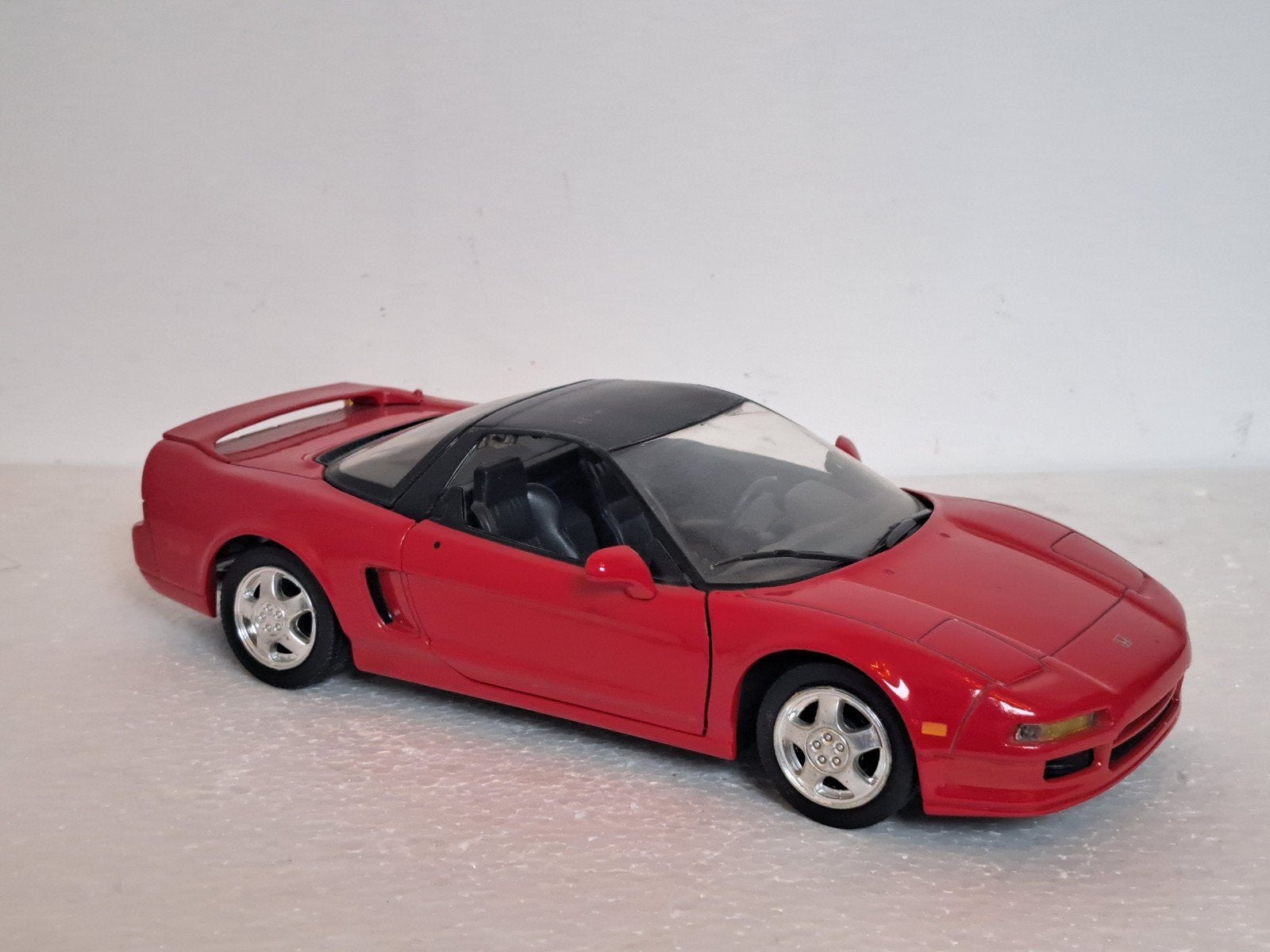 Honda NSX 1/18 Rood Revell, Hobby en Vrije tijd, Modelauto's | 1:18, Ophalen of Verzenden, Gebruikt, Auto, Revell