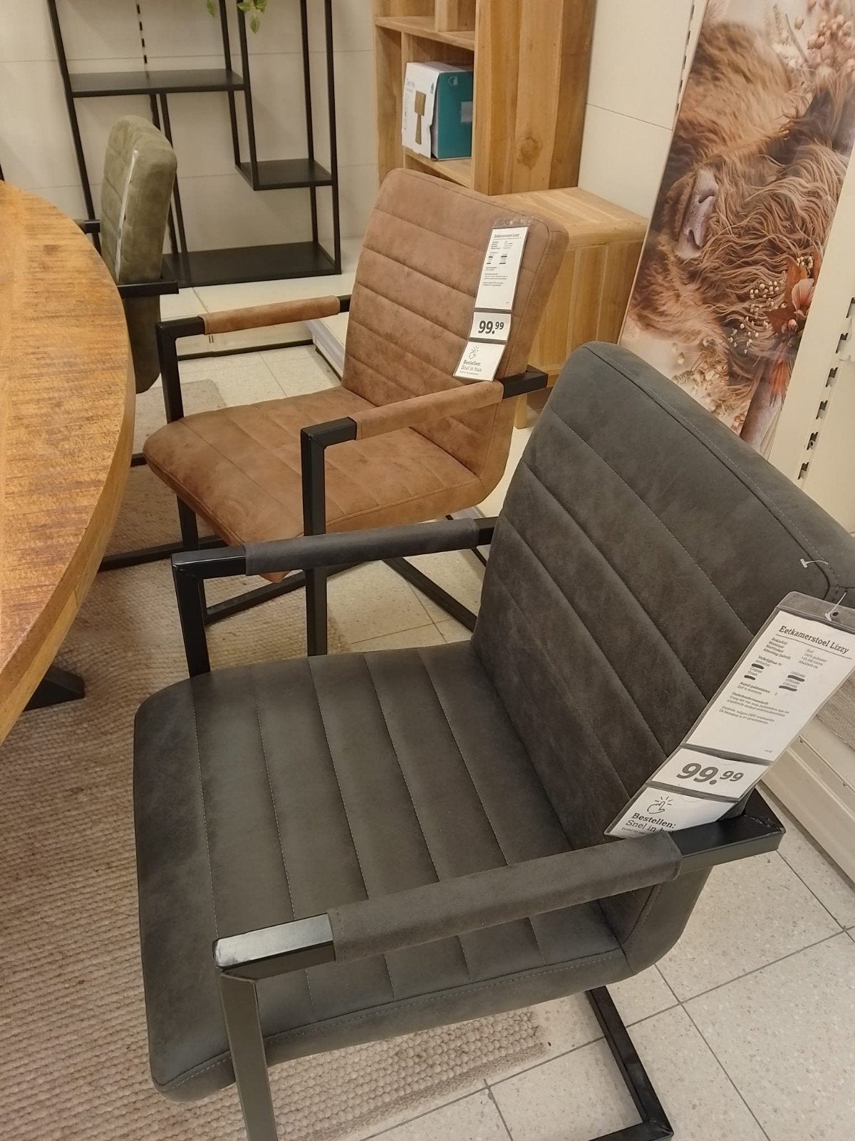 Eettafel set Brigitte + 4 stoelen Lizzy leen bakker nieuw
Ee, Ophalen, Rond, Nieuw, 100 tot 150 cm