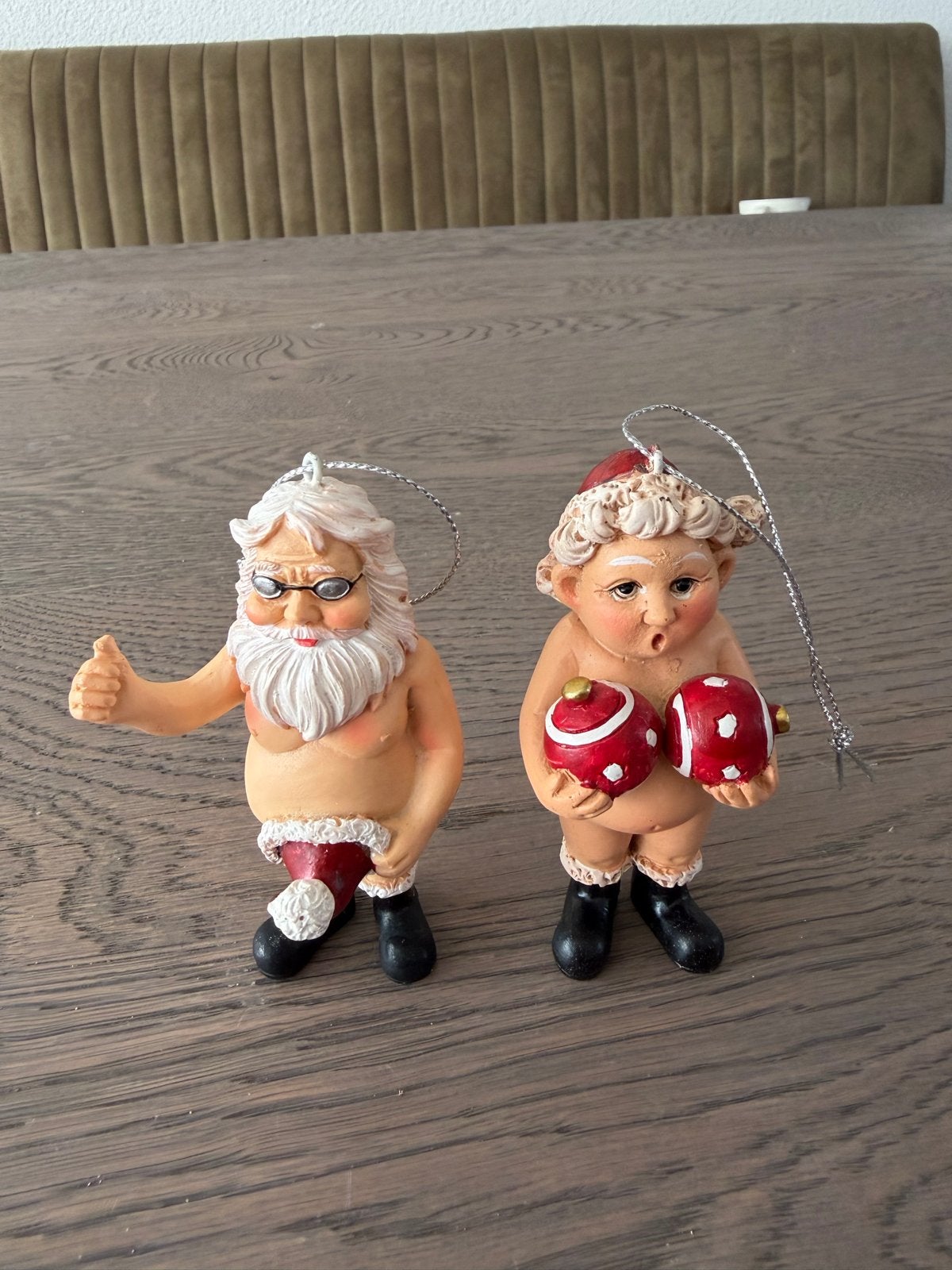 Ondeugende boomhangers- kerstman en vrouw, Ophalen of Verzenden, Zo goed als nieuw