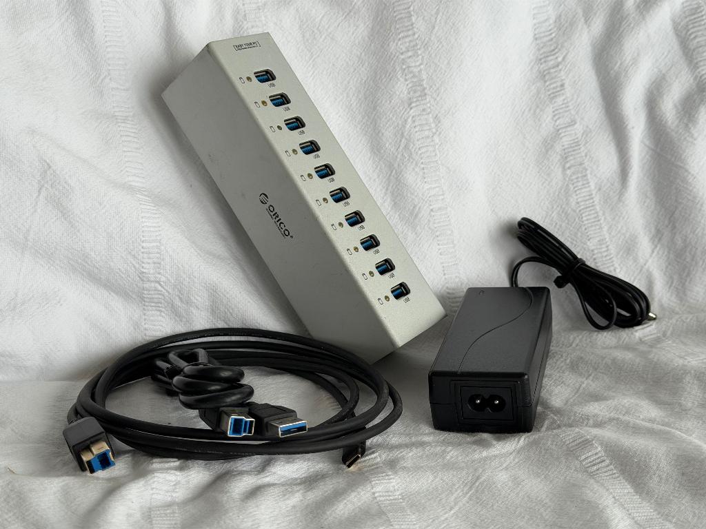 USB 3.0 hub 10-poorten, merk ORICO, met voeding., Ophalen of Verzenden, Gebruikt, USB-hub, Orico