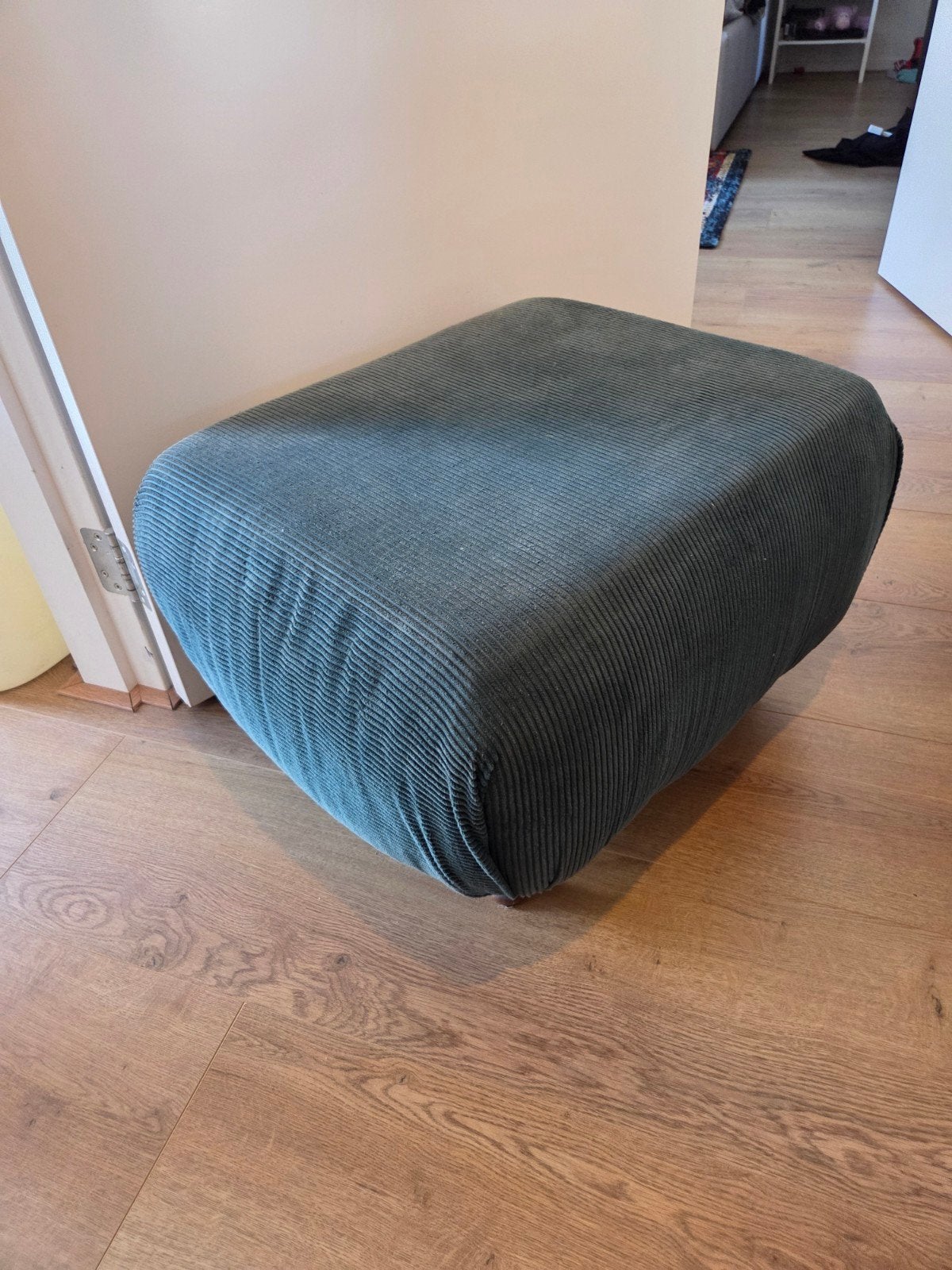 GRATIS grote poef met ribstof bekleding, Ophalen, Gebruikt, 50 tot 75 cm, Stof