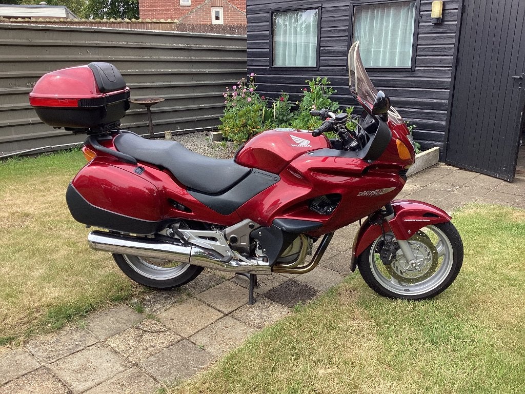 Honda deauville 650., Motoren, Cardan-aandrijving, 2 cilinders, Gebruikt, Particulier