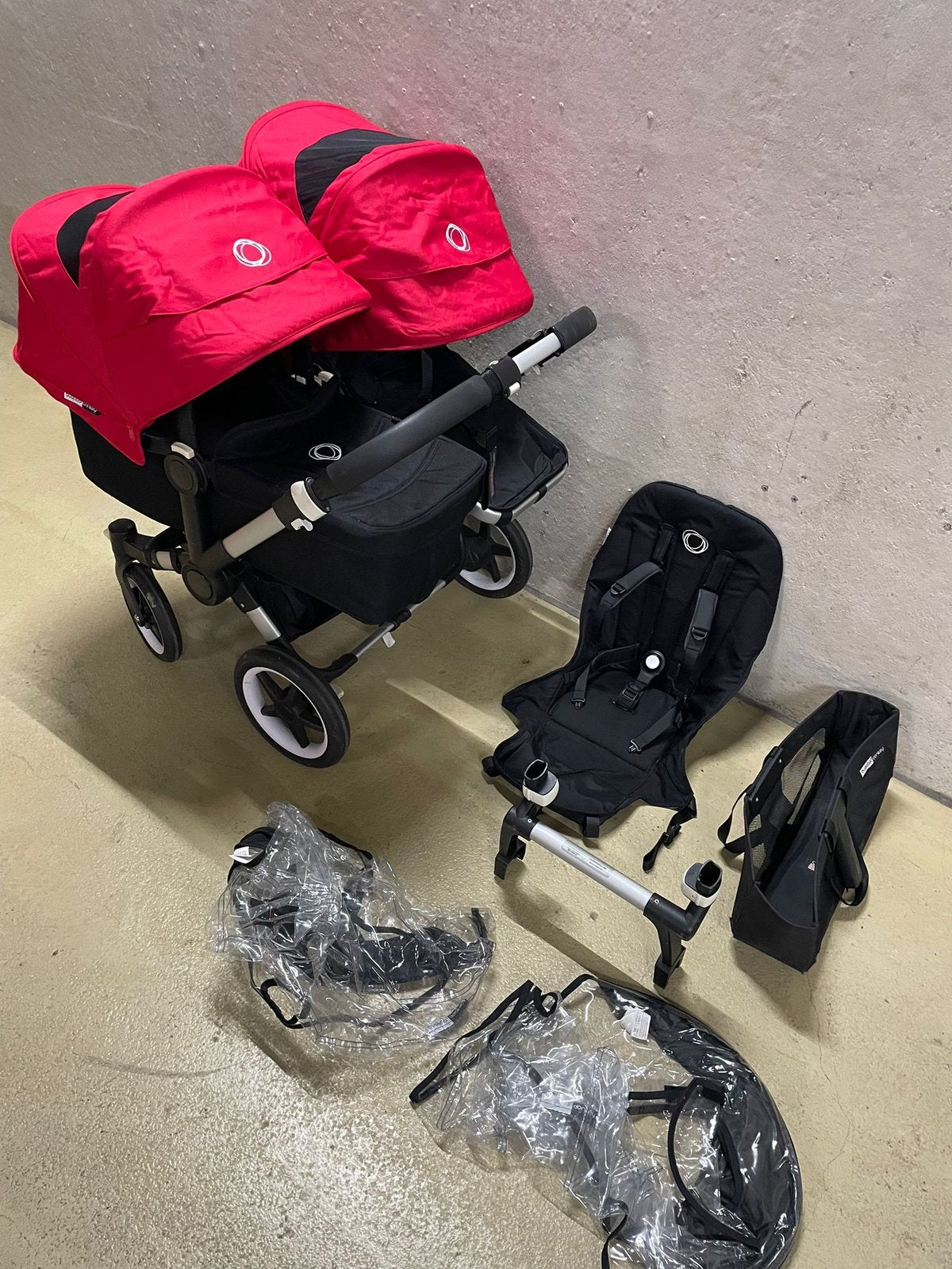 Bugaboo donkey 2-3 duo nieuwe kappen, Support@bugaboo.com, Bugaboo, Ophalen of Verzenden, Zo goed als nieuw