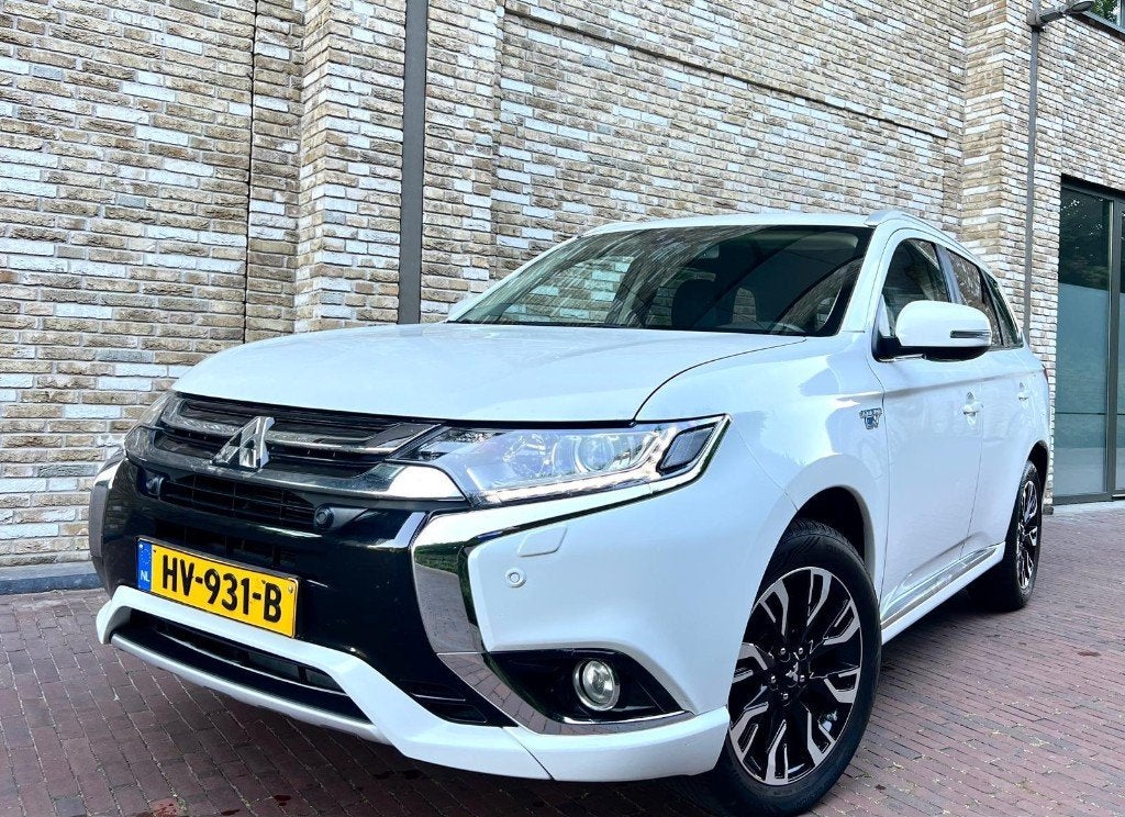 Mitsubishi Outlander 2.0 Dohc Mivec Phev 203pk 4WD CVT 5P, Auto's, Mitsubishi, 1998 cc, Outlander, 4 cilinders, 1820 kg