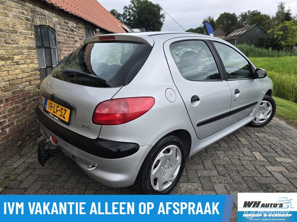 Peugeot 206 1.6-16V Gentry nette auto!, Auto's, Elektrische ramen, 4 cilinders, 1039 kg, Bedrijf