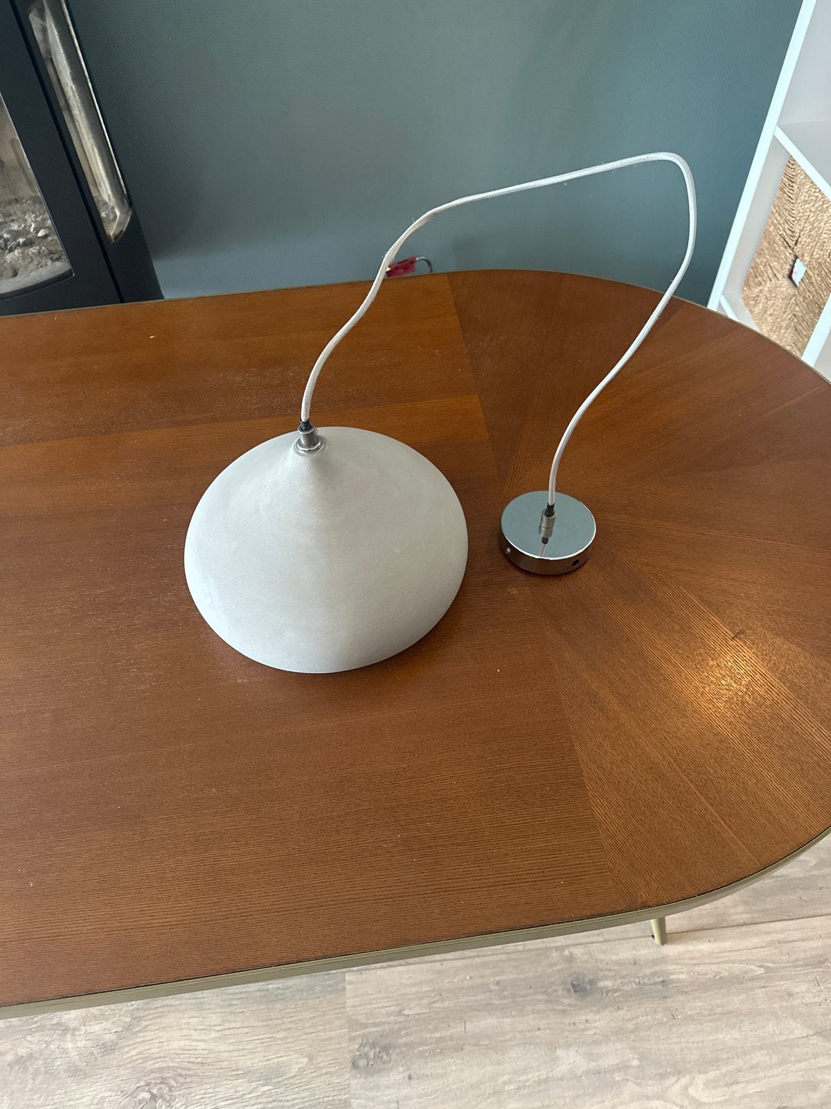 Betonnen hanglamp - 28cm doorsnede, Ophalen of Verzenden, Gebruikt, Steen/keramiek, E27 (groot)