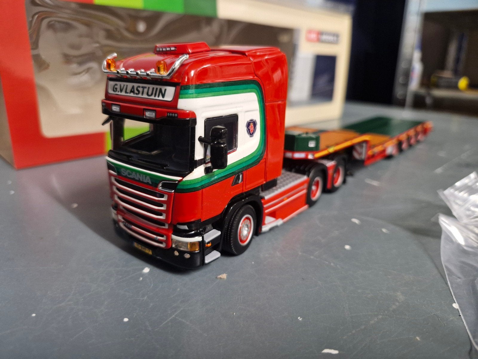 scania streamline met semi dieplader uitschuifbaar, Hobby en Vrije tijd, Modelauto's | 1:50, Ophalen of Verzenden, Nieuw, Bus of Vrachtwagen