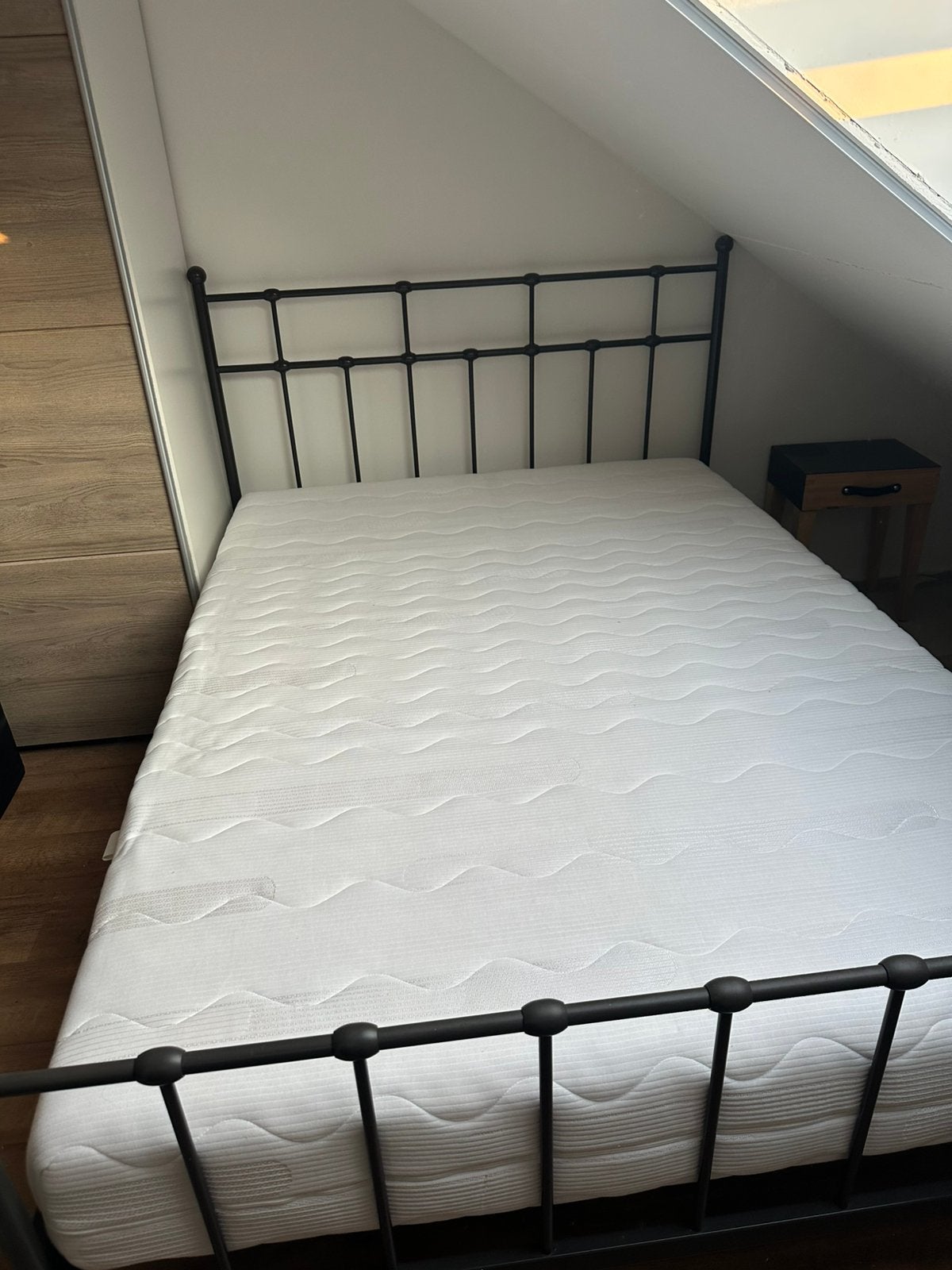 Twijfelaar bed 140x200, Ophalen, 140 cm, Zo goed als nieuw, Twijfelaar