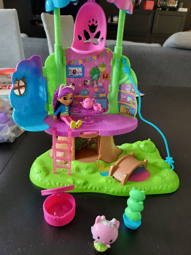 Gabby's poppenhuis boomhut, Kinderen en Baby's, Speelgoed | Poppenhuizen, Ophalen, Zo goed als nieuw, Poppenhuis