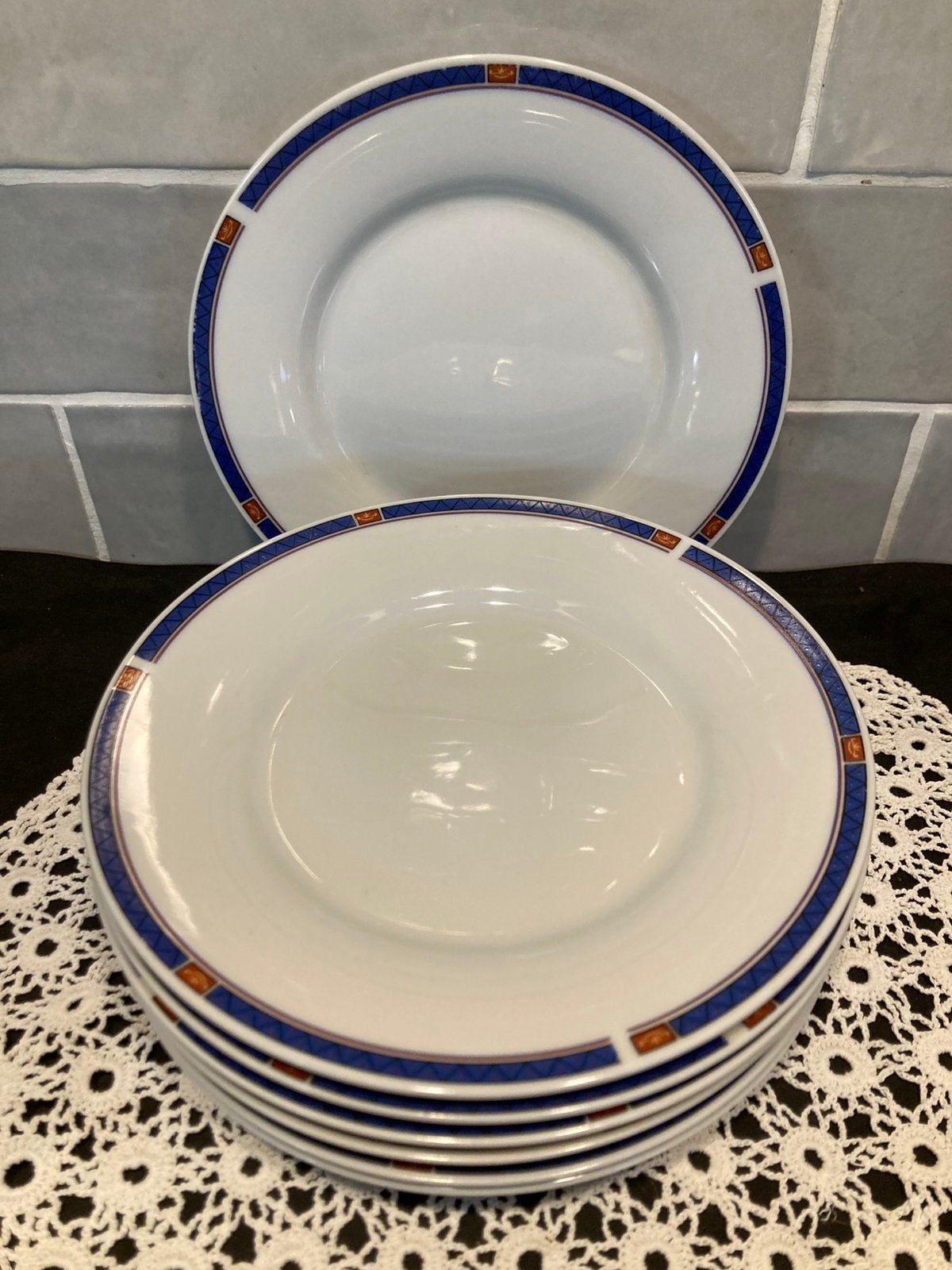 Gebaksbordje wit met blauw decor (280126), Gebruikt, Ophalen of Verzenden, Bord(en), Overige stijlen