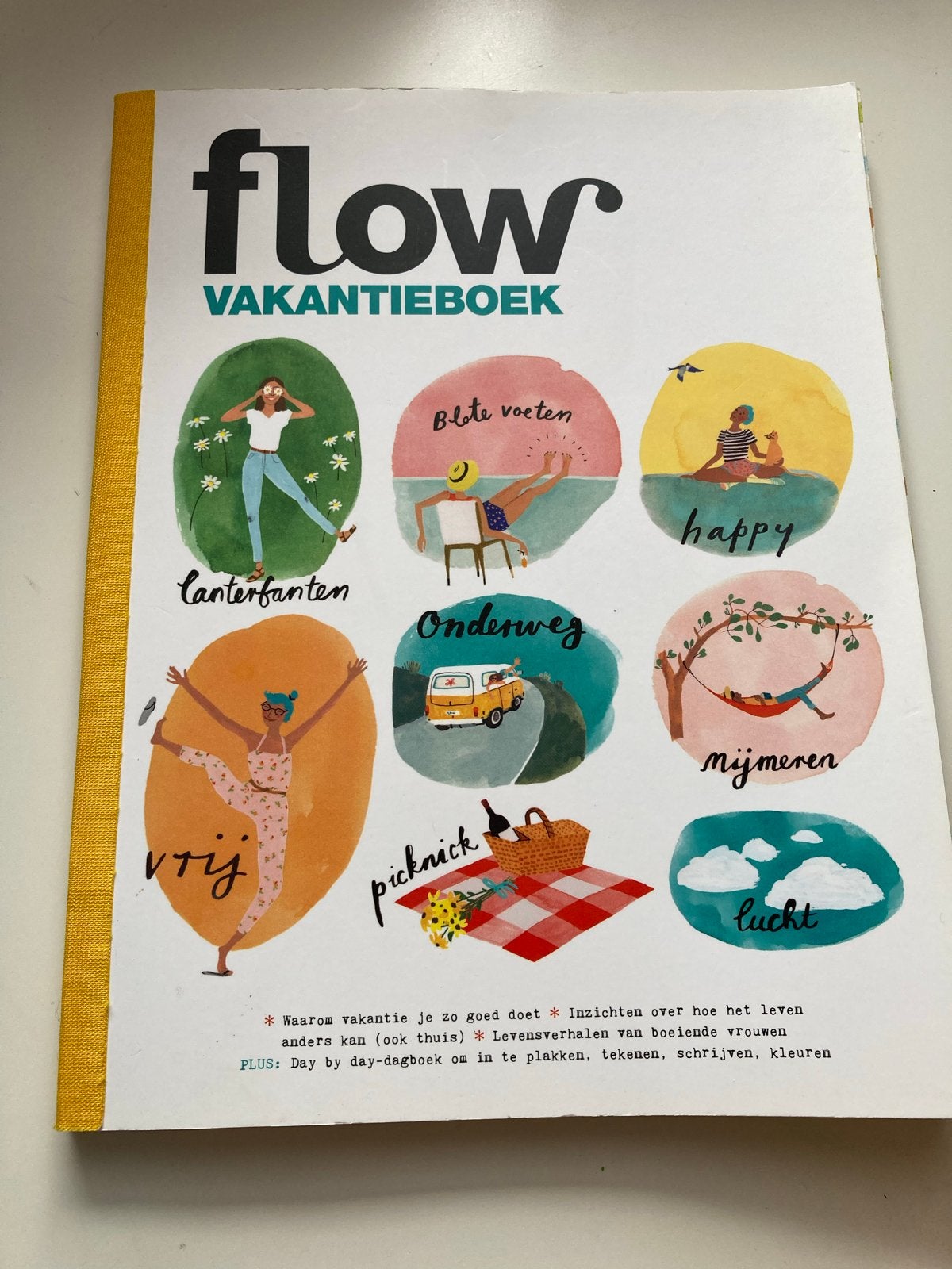 Flow Vakantieboek - Day by Day Vakantiedagboek, Ophalen of Verzenden, Zo goed als nieuw, Lichaam en Geest