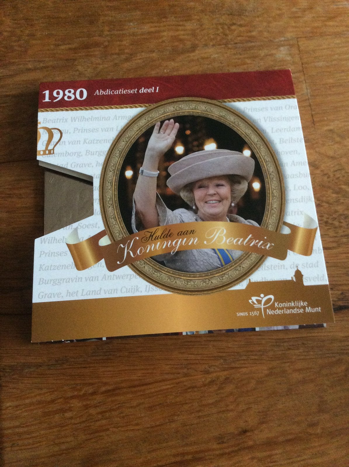 Abdicatieset deel l & ll in BU kwaliteit, Ophalen of Verzenden, Koningin Beatrix, Overige waardes, Setje
