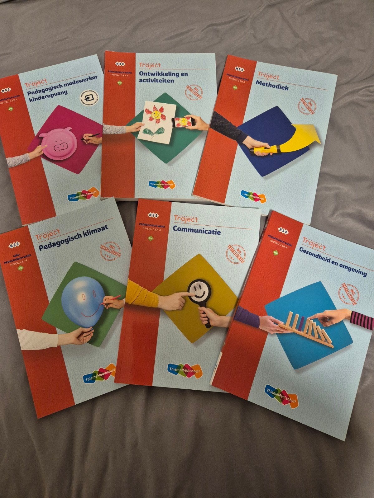 boeken opleiding pedagogisch medewerker/ onderwijsassistent, Ophalen, Nieuw, Overige niveaus