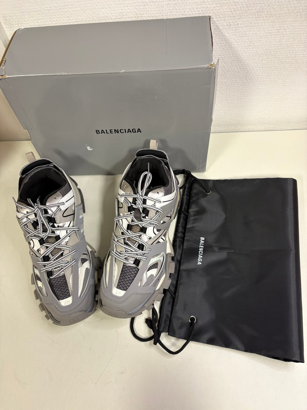 balenciaga track sneakers grijs wit maat 45 met doos, Kleding | Heren, Overige kleuren, Nieuw, Ophalen of Verzenden, Espadrilles of Moccasins
