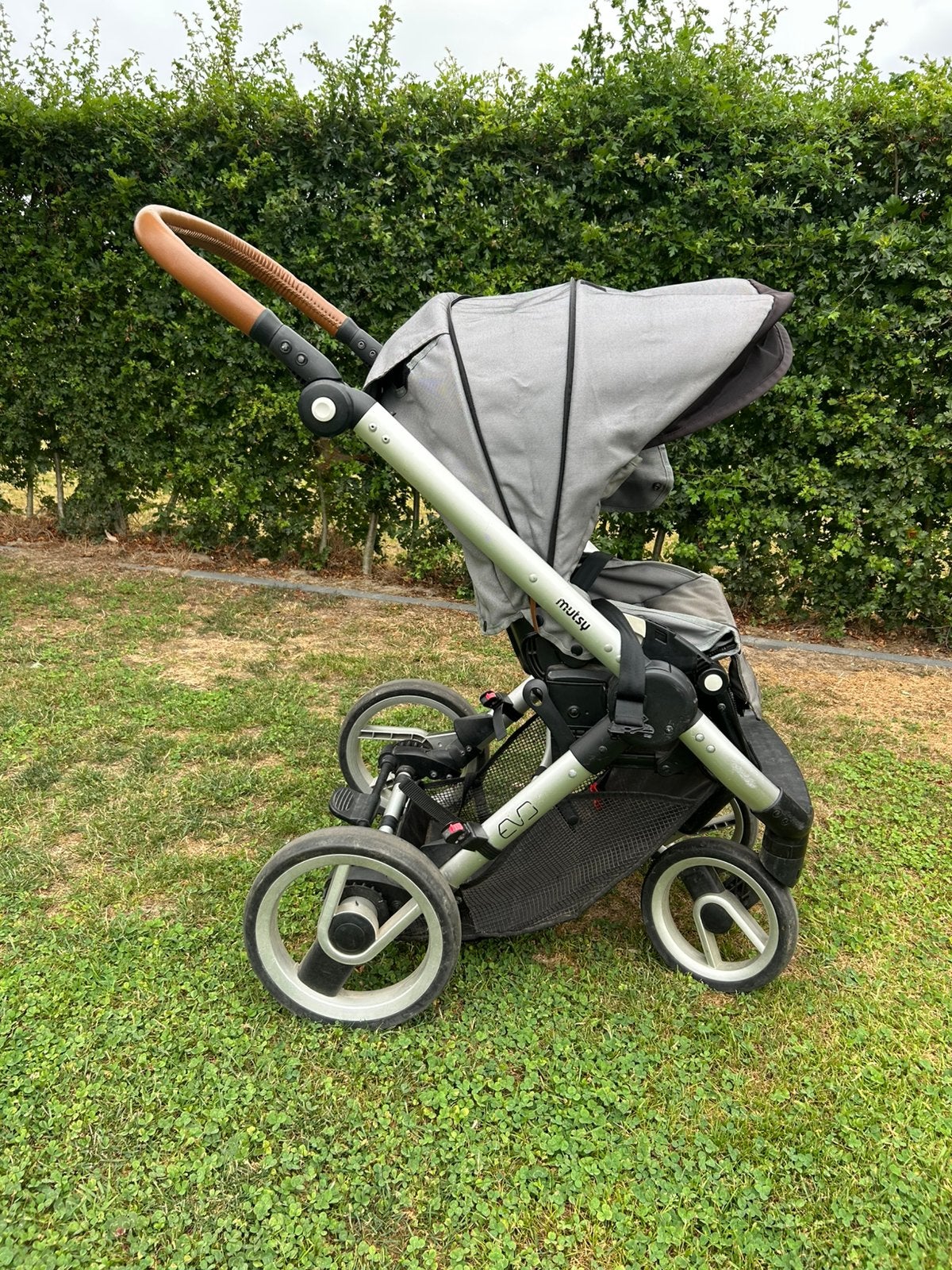 Mutsy Evo kinderwagen met reiswieg, meeloopplank, autostoel, Kinderen en Baby's, Ophalen, Gebruikt, Combiwagen, Mutsy