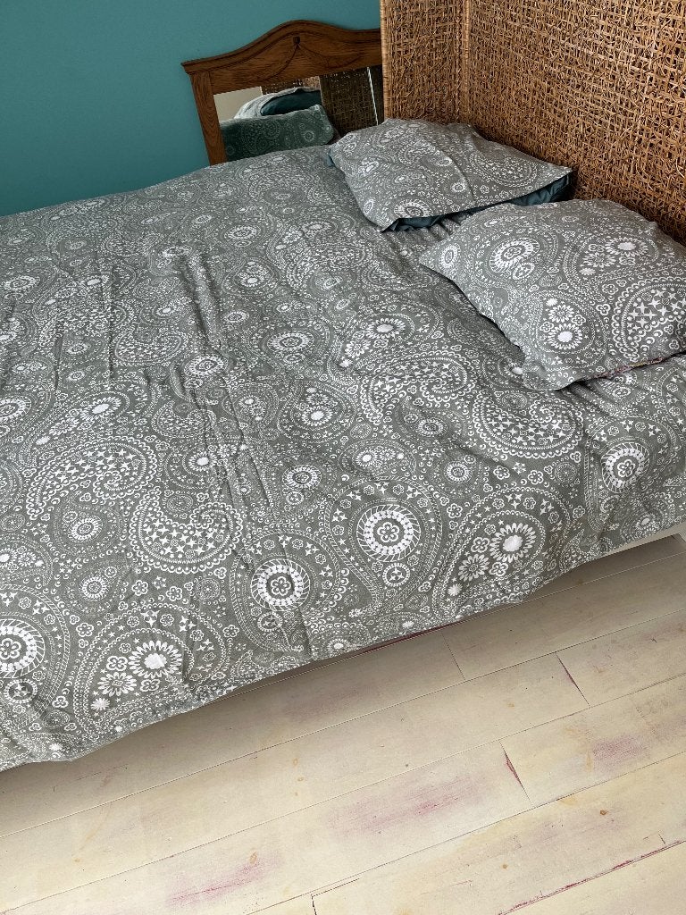 Dekbedovertrek 200 X 210 cm + 2 slopen tweepersoons zgan, Huis en Inrichting, Slaapkamer | Beddengoed, Ophalen of Verzenden, Zo goed als nieuw