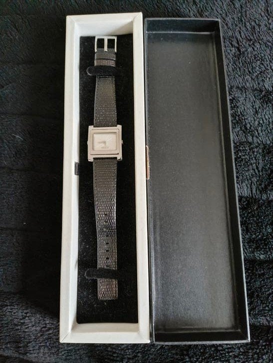 Mexx zilverkleurig polshorloge met leren band, Sieraden, Tassen en Uiterlijk, Overige merken, Polshorloge, Ophalen of Verzenden