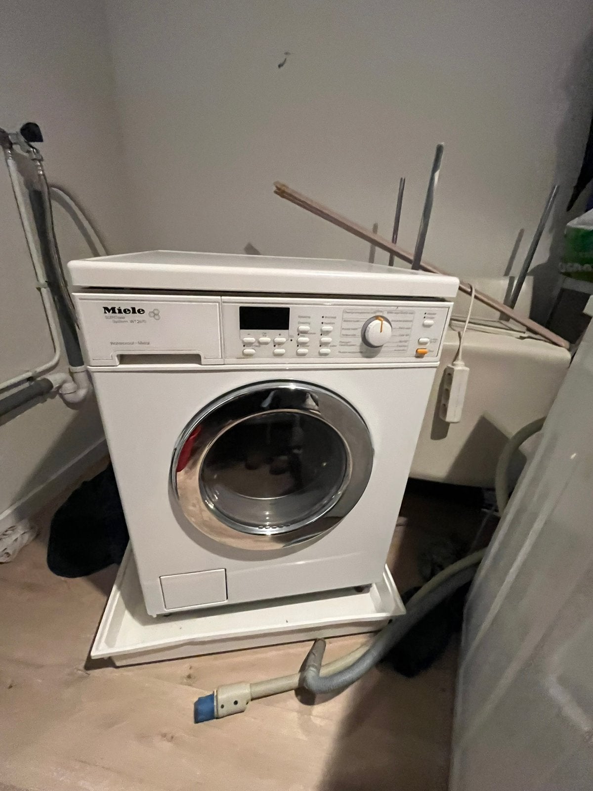 Miele SoftCare System WT2670 Wasmachine - Voor onderdelen, Ophalen, Voorlader, Niet werkend, 85 tot 90 cm