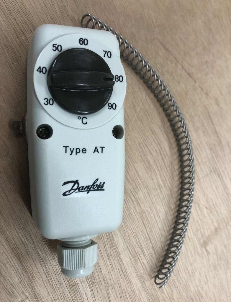 DANFOSS AT 041E0000 AT aanlegthermostaat nieuw en gebruikt, Doe-het-zelf en Verbouw, Thermostaten, Ophalen of Verzenden, Nieuw