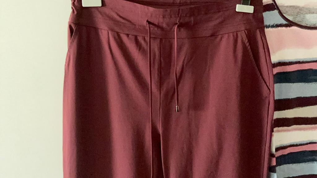 Nieuwe Bordeaux kleurige broek Nicole Kluivert, Maat 46/48 (XL) of groter, Ophalen of Verzenden, Zo goed als nieuw, Lang