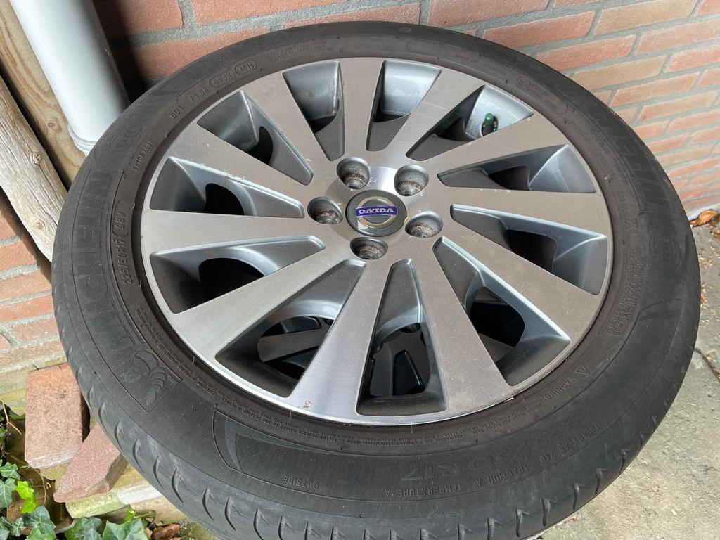 Volvo velgen, Ophalen, Velg(en), 17 inch, Zomerbanden