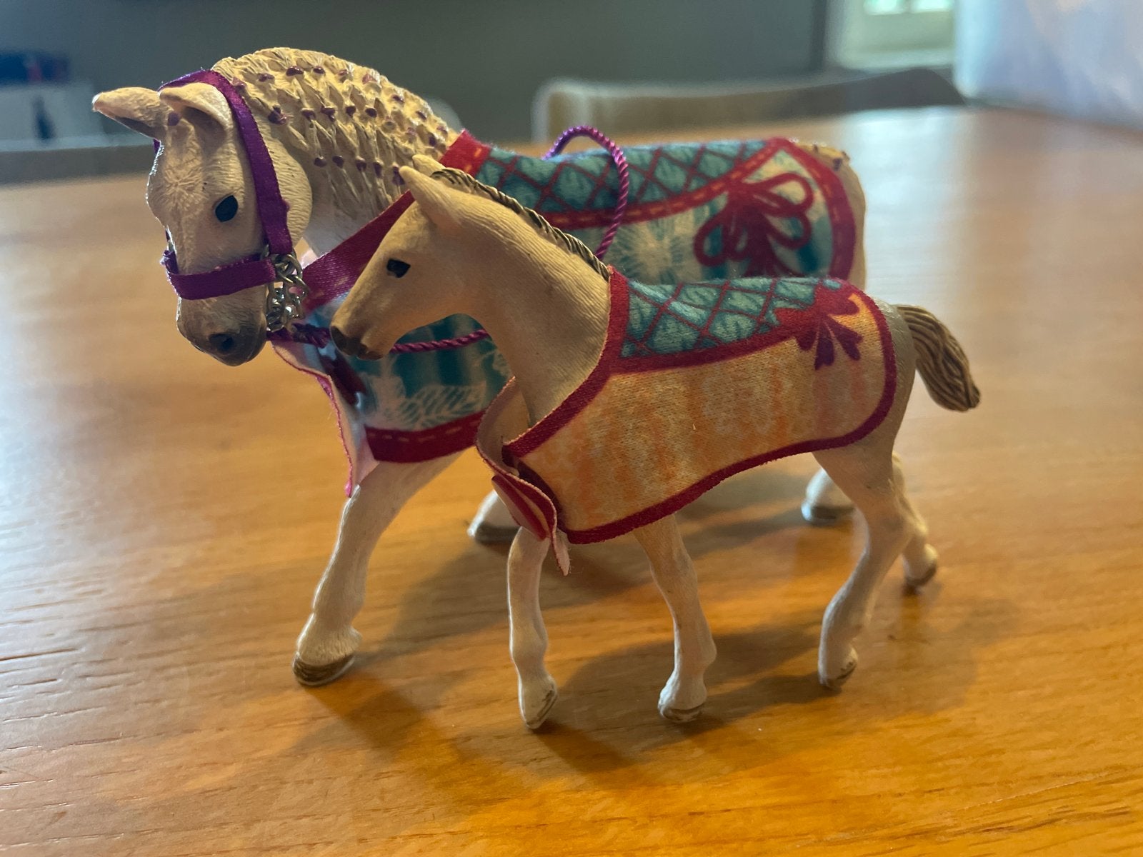 Schleich paard schimmel en veulen met dekens, Ophalen of Verzenden, Gebruikt