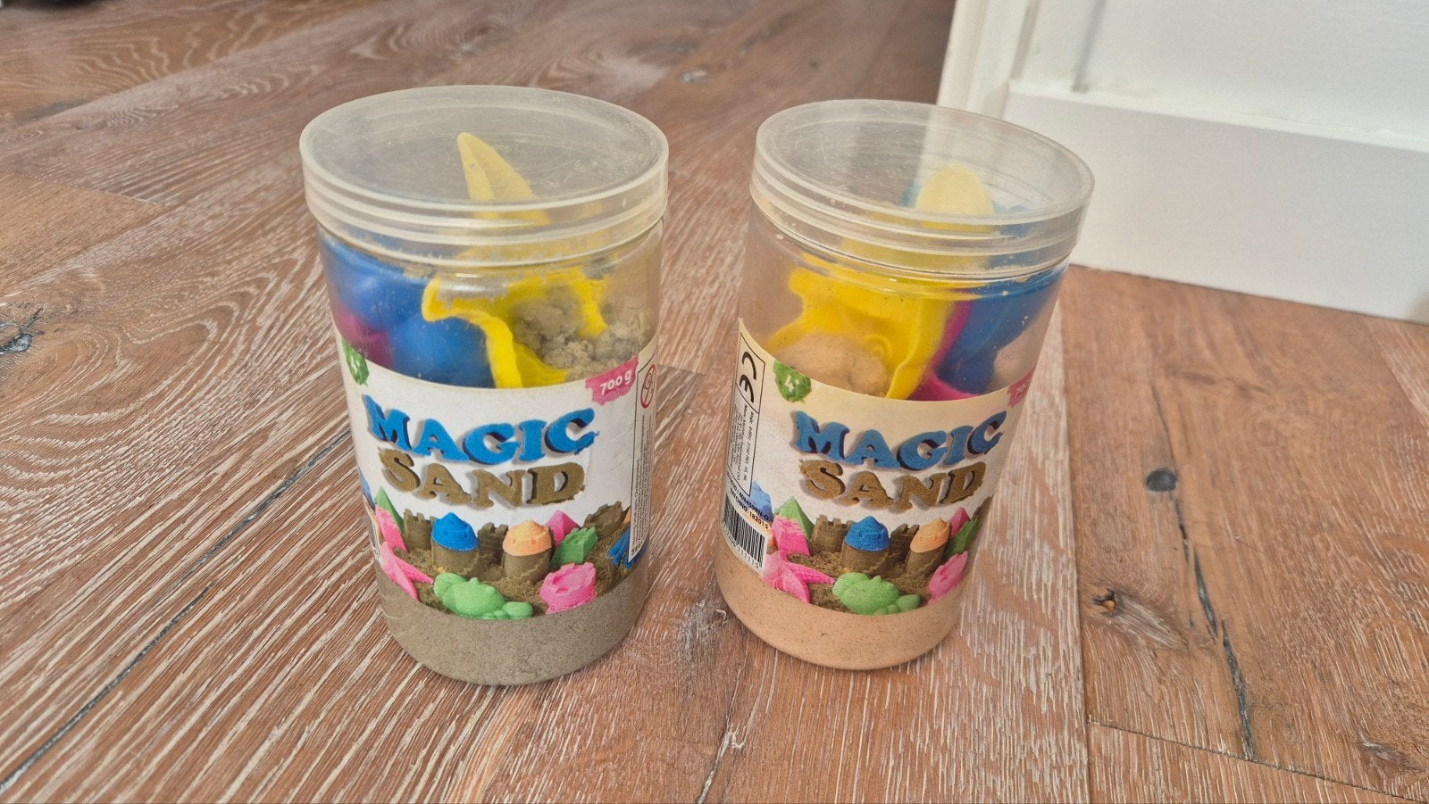Magic Sand - 2 potten met vormpjes, Ophalen of Verzenden, Zo goed als nieuw, Knutselen