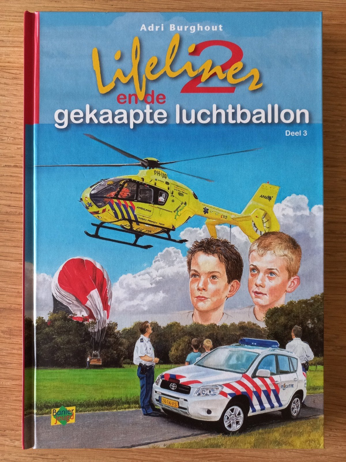 Lifeliner en de gekaapte luchtballon, Adri Burghout chr ZGAN, Boeken, Ophalen of Verzenden, Zo goed als nieuw