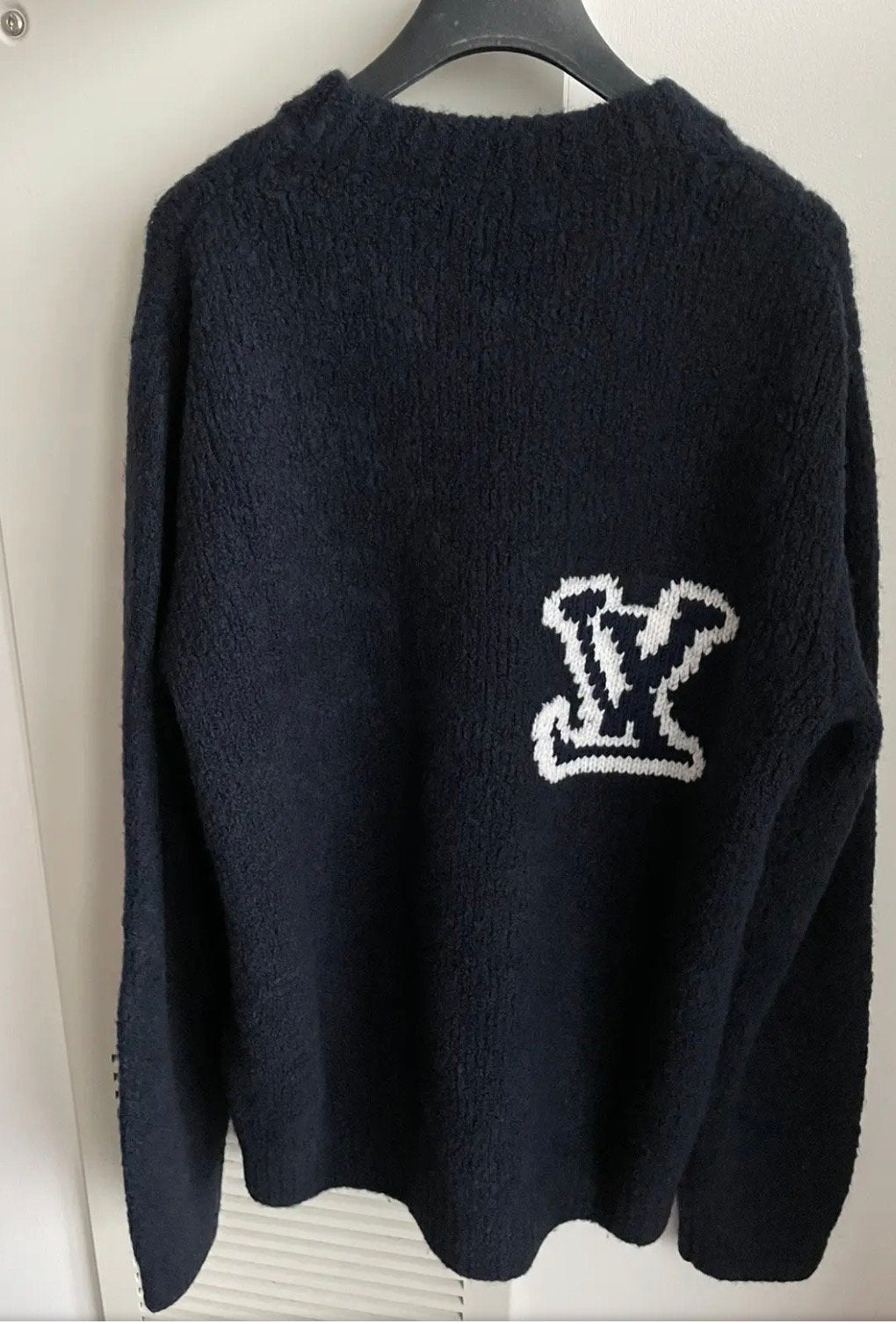 Louis Vuitton Trui Zwart met Wit Logo - Nieuw, Ophalen of Verzenden, Nieuw, Maat 38/40 (M), Zwart