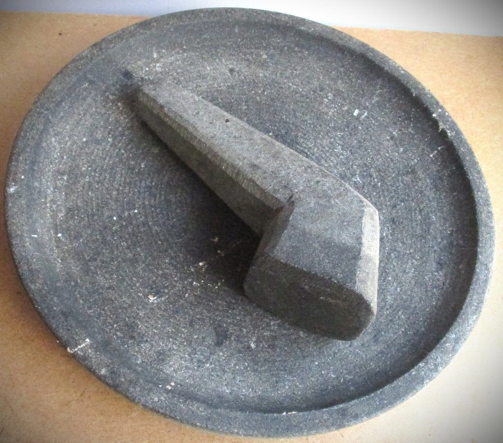 Ulekan of Cobek Tjobek~Traditionele vijzel en stamper~Natu, Ophalen of Verzenden, Steen/keramiek, Grijs, Overige typen