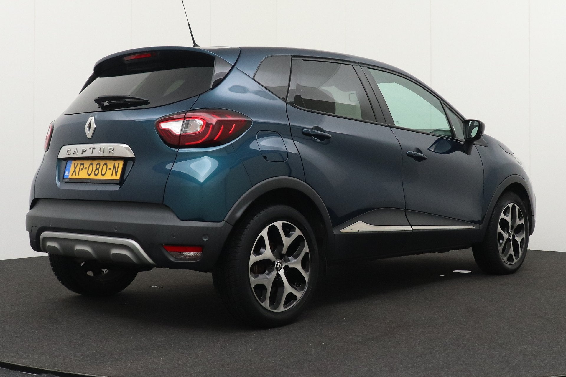 Renault Captur 0.9 90 PK TCe Intens Camera Dodehoek Navi LED, Auto's, Renault, Voorwielaandrijving, 898 cc, Stof, Gebruikt