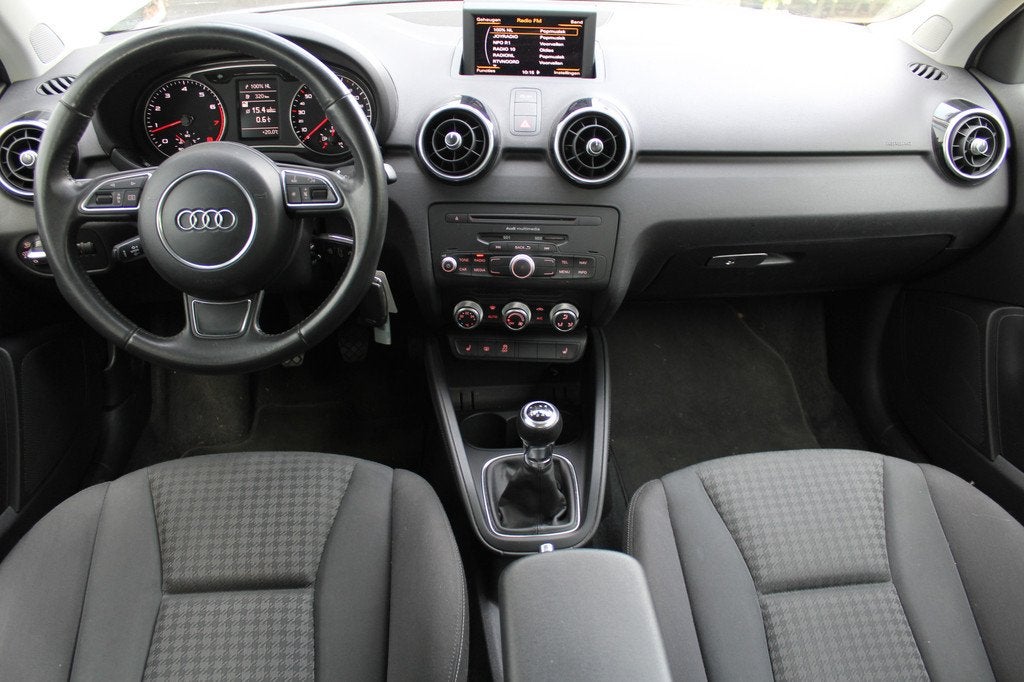 Audi A1 Sportback 1.4 TFSI Ambition Pro Line Business 123Pk, Auto's, Audi, Voorwielaandrijving, Euro 5, Stof, Zwart