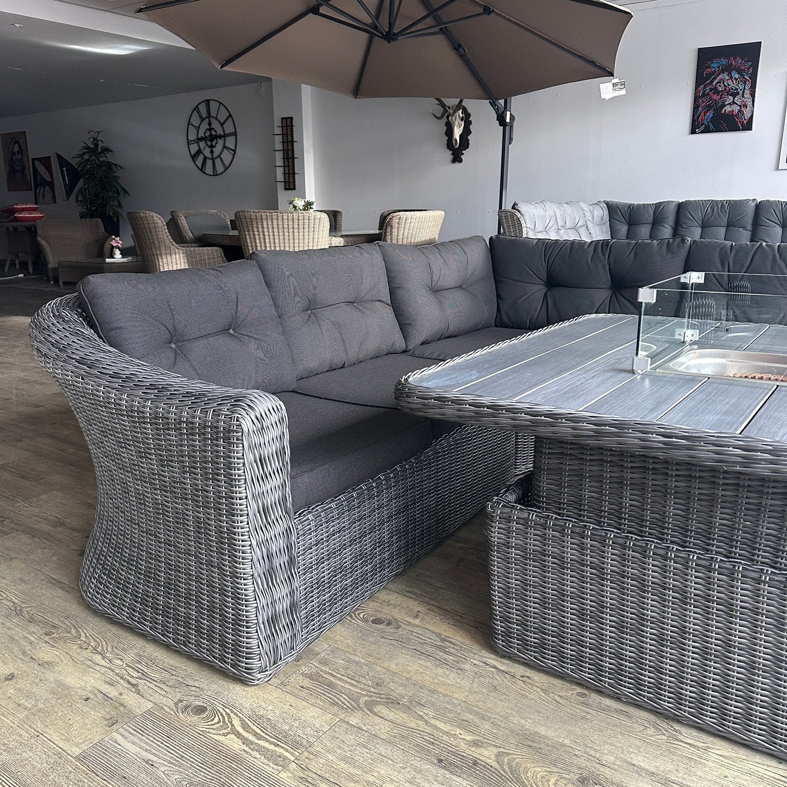 Foto 2 van Tambohuse Loungeset / Tuinset met Vuurtafel – Incl. Stoel