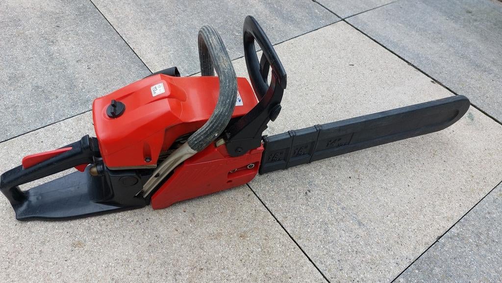 Motorkettingzaag met olie en benzine - Klaar voor gebruik!, Ophalen, Gebruikt, Boomzaag
