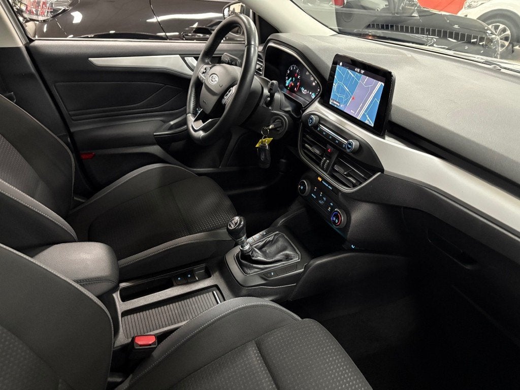 Ford FOCUS Wagon 1.0 Ecob Navigatie PDC Multimedia Trekhaak, 101 pk, Gebruikt, Met garantie (alle), 1283 kg