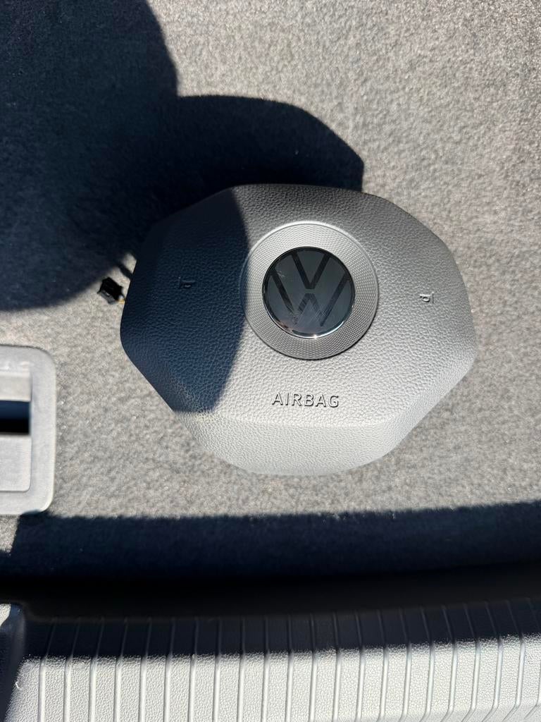 Volkswagen Airbag Module - Nieuw staat golf 8, Auto-onderdelen, Overige Auto-onderdelen, Ophalen of Verzenden, Nieuw, Volkswagen