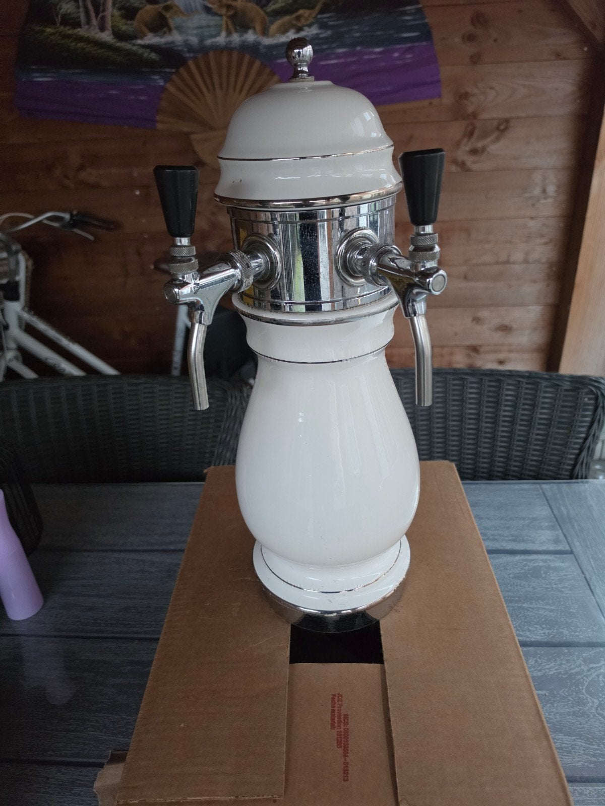Porseleinen biertap met twee kranen - 60 cm hoog, Ophalen