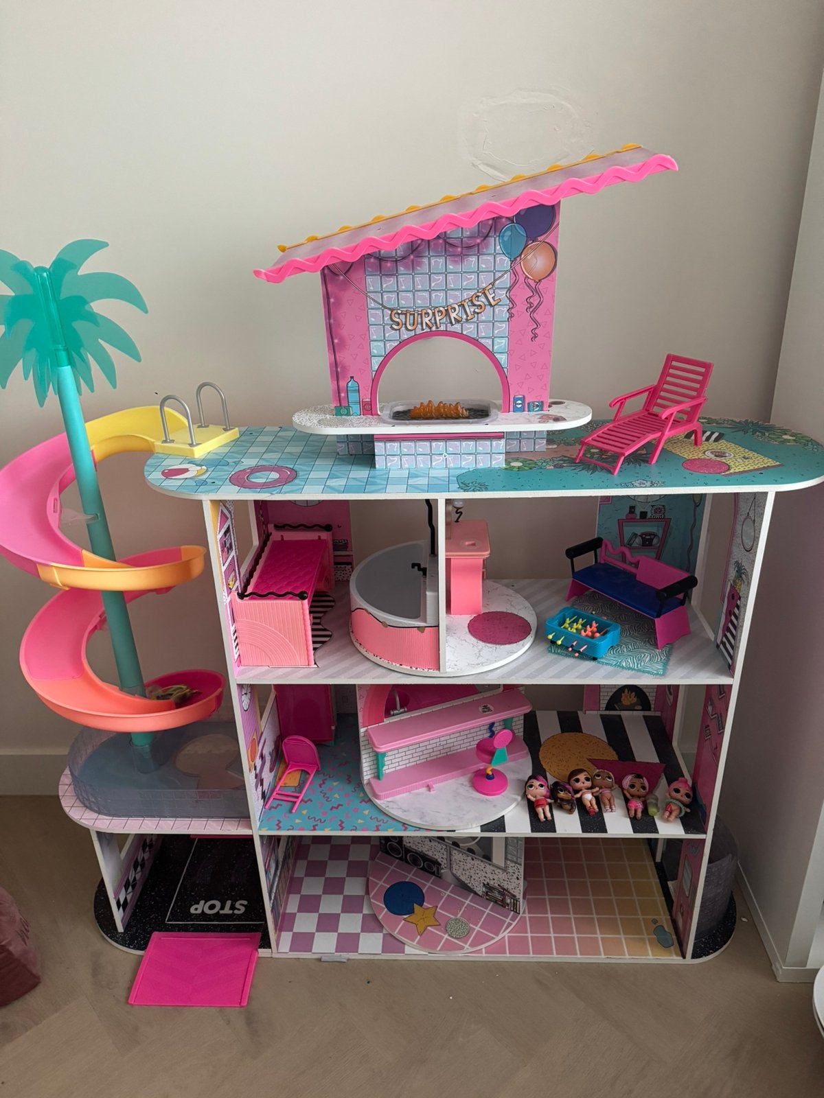 lol suprice dolhouse, Kinderen en Baby's, Speelgoed | Poppenhuizen, Ophalen of Verzenden, Zo goed als nieuw, Poppenhuis