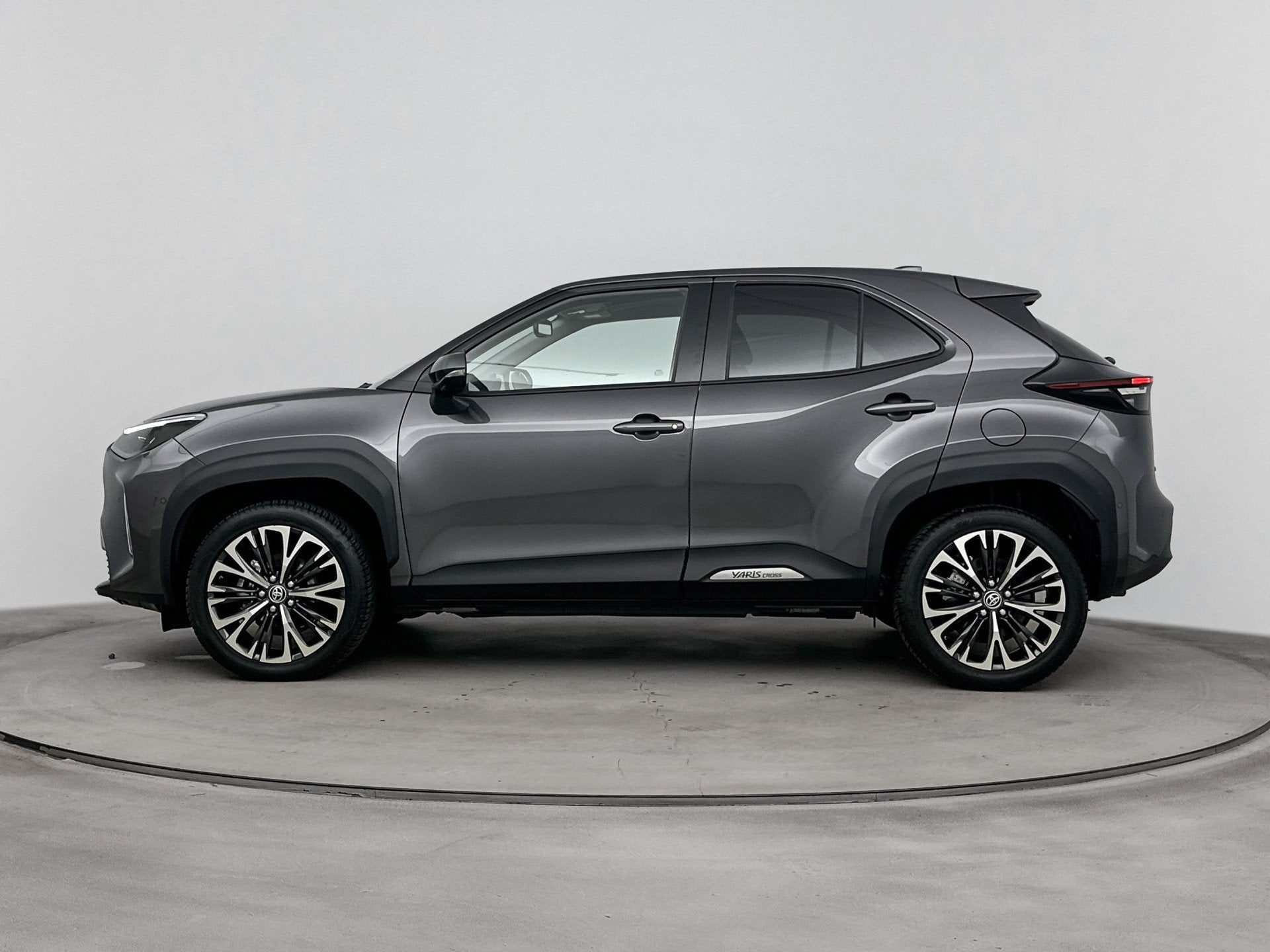 Toyota Yaris Cross 1.5 Hybrid Executive Plus | Glazen Panora, Auto's, 12 maanden, Stof, Gebruikt, 116 pk