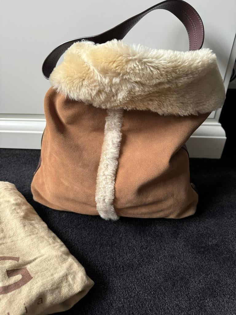 Originele UGG tas chestnut met bruin, Ophalen of Verzenden, Zo goed als nieuw, Bruin, Overige typen