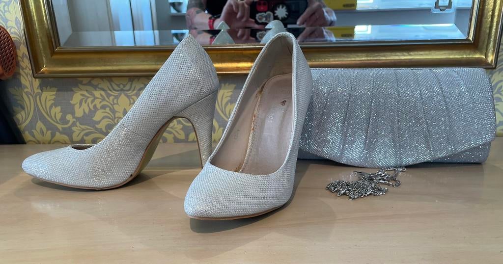 Gala schoenen zilver, Pumps, Overige kleuren, Ophalen of Verzenden, Gedragen
