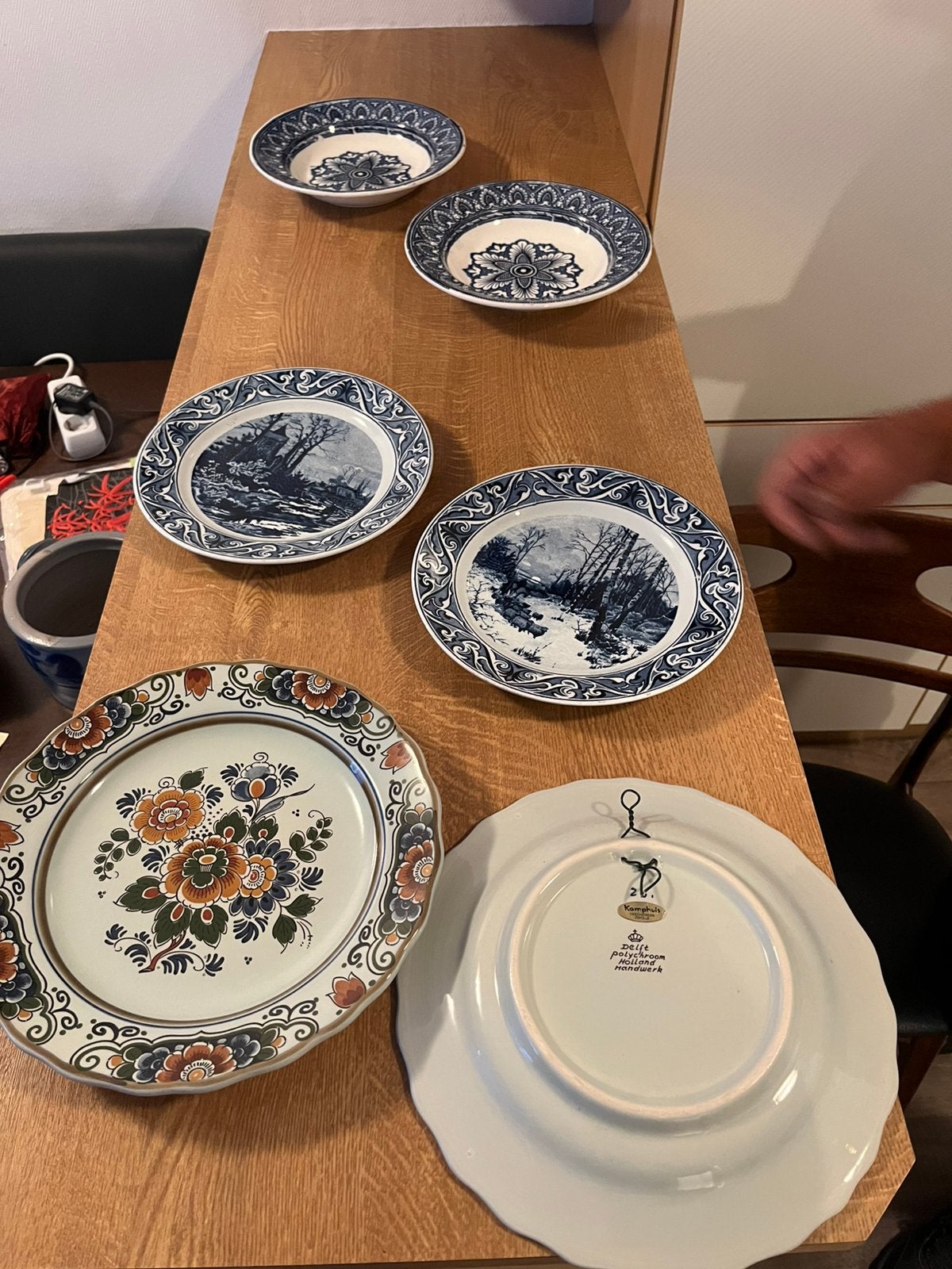 Antieke Delft Polychroom en Blauw-witte Wandborden, Antiek en Kunst, Ophalen of Verzenden