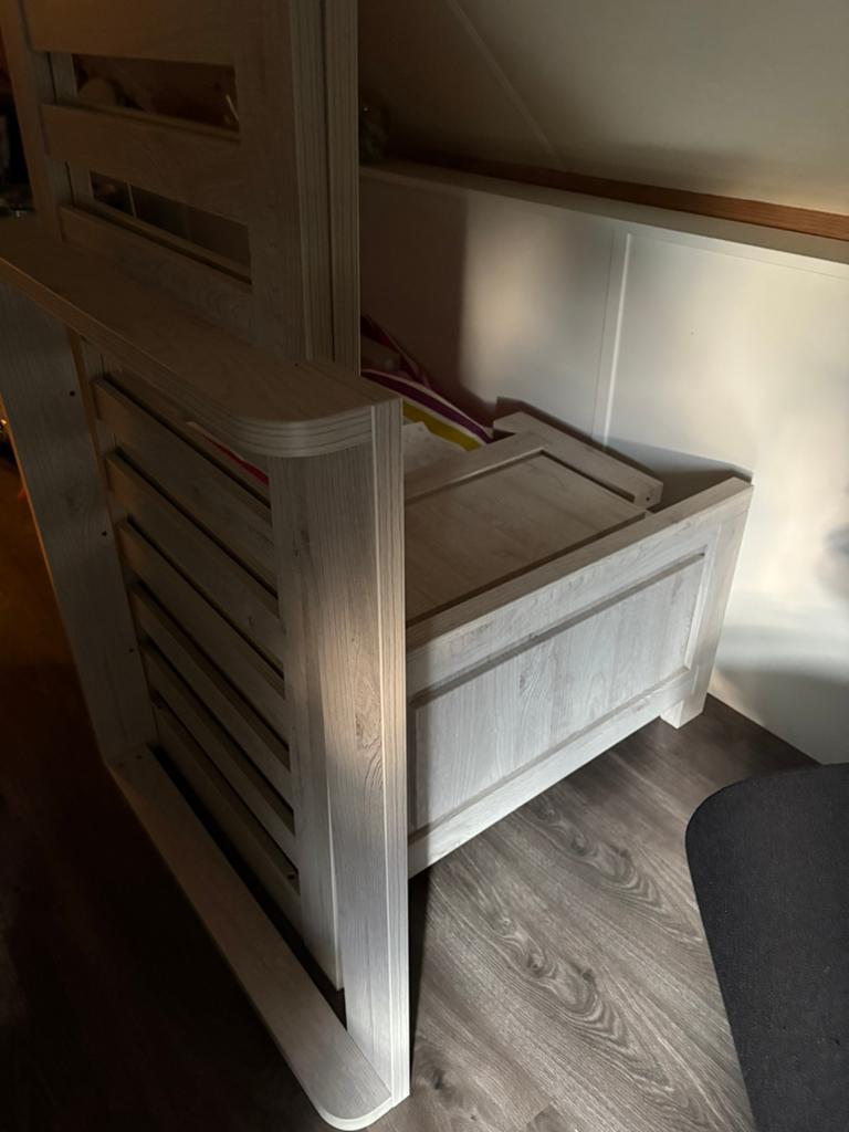 Ledikantje / junior bed van het merk pinolino, Ophalen of Verzenden, Zo goed als nieuw, Ledikant