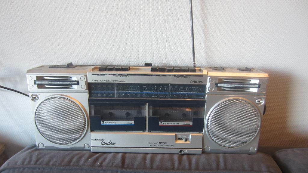 Philips D8334 Radio Cassetedeck Recorder 4 wave Vintage, Ophalen of Verzenden, Gebruikt, Transistorradio